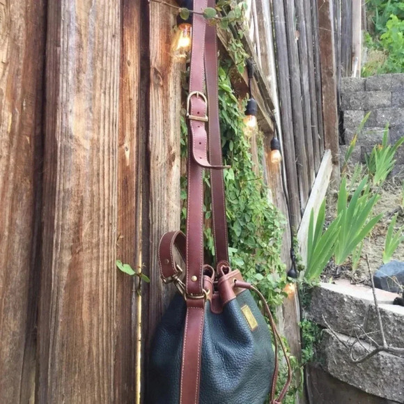 Vintage 90s Hunter Green Pebbled Genuine Leather Boho Chic Bucket Drawstring Bag - Picture 6 of 8